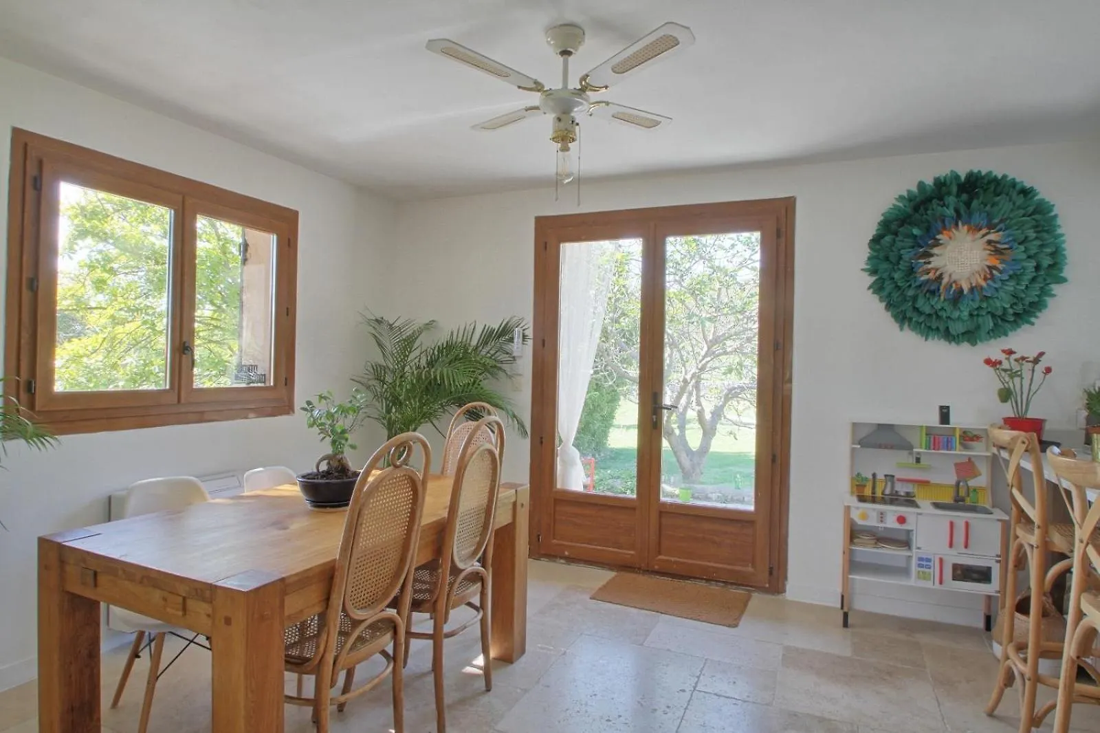Holiday home Grande Maison Familiale Avec Piscine En Provence Rognes